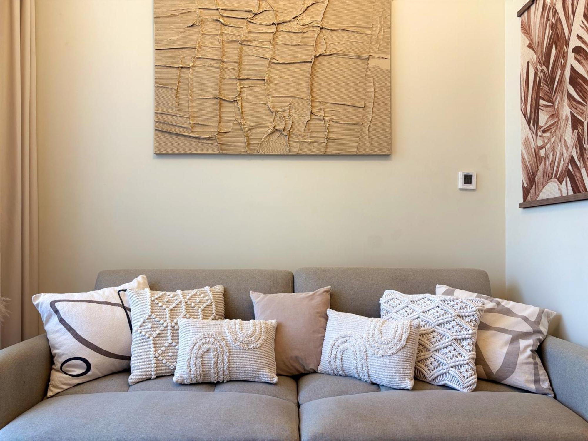 Apartment Outsider - 1br Burj Khalifa View Downtown 10min Walk To Fountain *